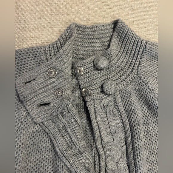 ‼️CLEARANCE‼️‼️ United States Sweaters - Picture 2 of 4